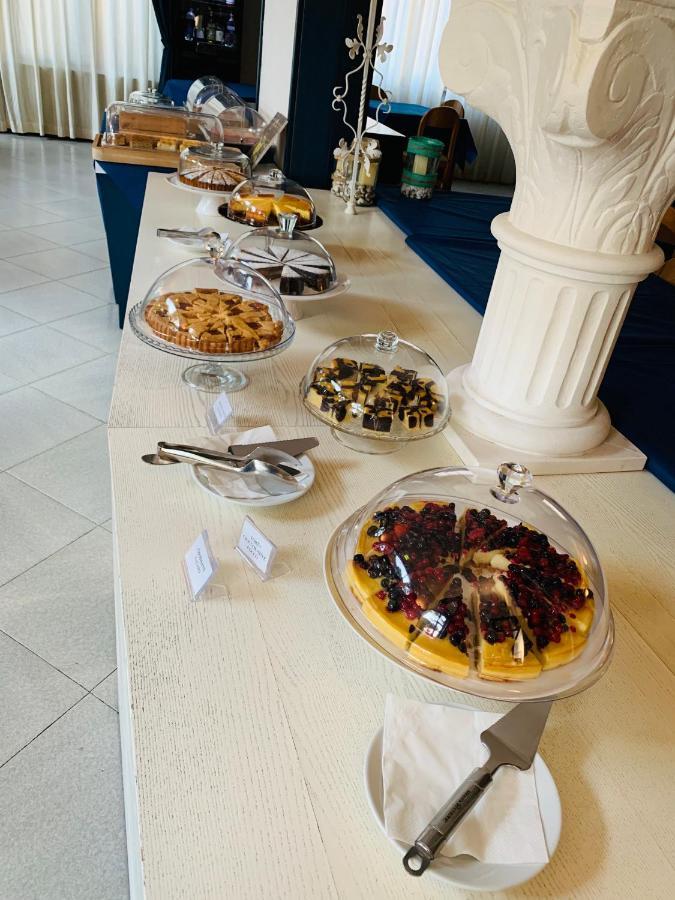 G&D Hotel Deanna Pool&Brunch 米兰马瑞提那 外观 照片