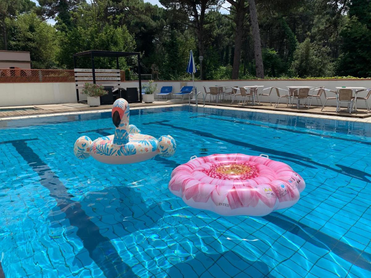 G&D Hotel Deanna Pool&Brunch 米兰马瑞提那 外观 照片
