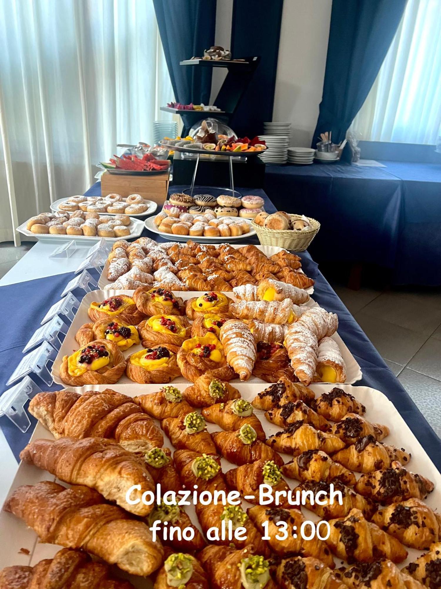 G&D Hotel Deanna Pool&Brunch 米兰马瑞提那 外观 照片