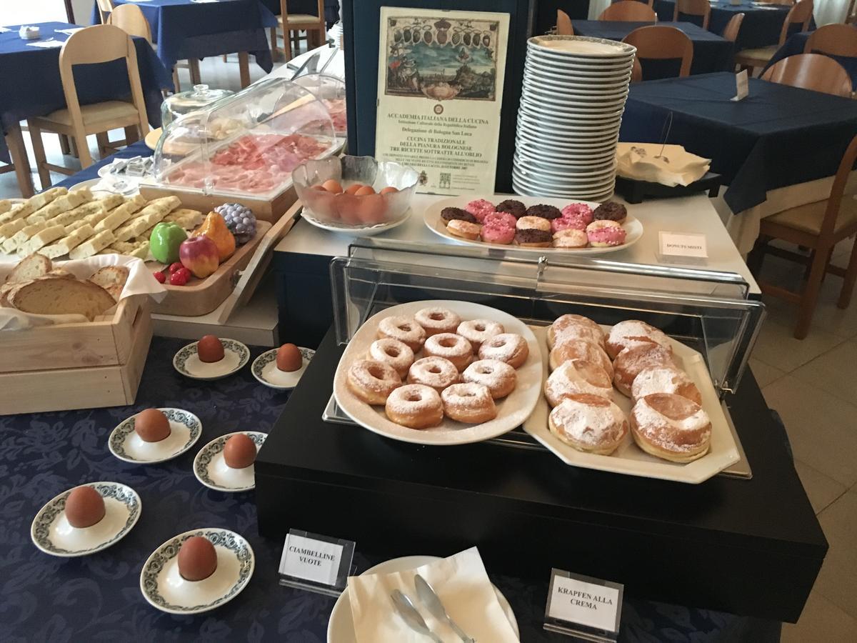 G&D Hotel Deanna Pool&Brunch 米兰马瑞提那 外观 照片